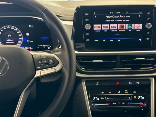 Volkswagen T-Roc 1.5 TSI 150pk DSG Life Edition | Climatronic | Dodehoeksensoren | Travel Assist ActivLease financial lease