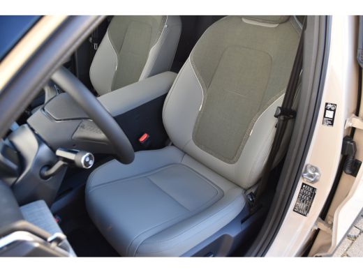 Volvo  EX30 Single Motor Extended Range Plus 69 kWh | Harman Kardon | Stoel/Stuurverwarming | Sand Dune | 20" | ActivLease financial lease