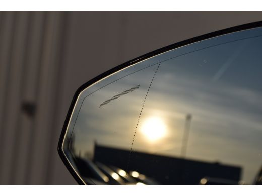 Volvo  EX30 Single Motor Extended Range Plus 69 kWh | Harman Kardon | Stoel/Stuurverwarming | Sand Dune | 20" | ActivLease financial lease