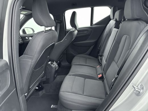 Volvo  EX40 Single Motor Extended Range Plus 82 kWh | PDC V+A en Camera | All Season banden | Trekhaak | Stoe... ActivLease financial lease