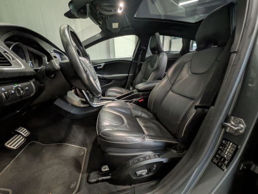 Volvo  V40 1.5 T3 Polar+ Sport | Pano | Leder | Memory | Camera| Alarm | Full LED | Pano | Leder | Memory | ... ActivLease financial lease