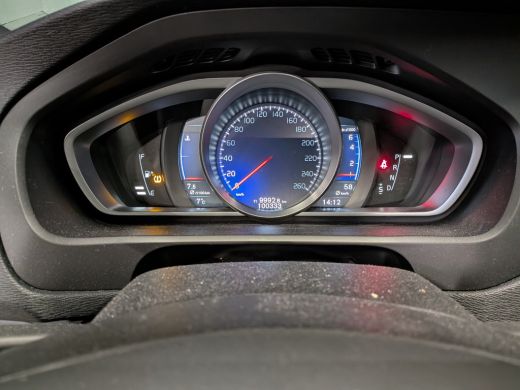 Volvo  V40 1.5 T3 Polar+ Sport | Pano | Leder | Memory | Camera| Alarm | Full LED | Pano | Leder | Memory | ... ActivLease financial lease