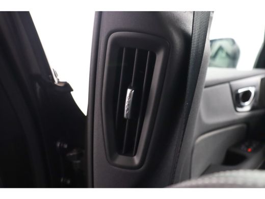 Volvo  V60 2.0 T6 Plug-in hybrid AWD Plus Dark ActivLease financial lease