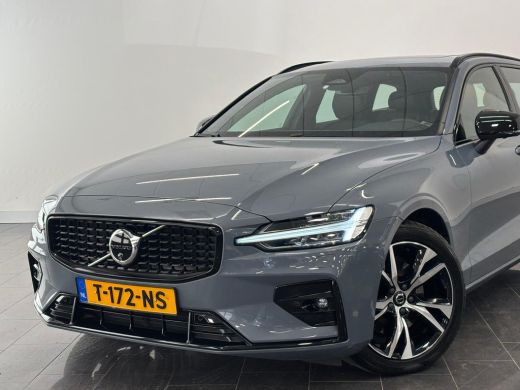 Volvo  V60 B4 Plus Dark | Premium audio | Trekhaak | Panoramadak | 360o camera | Apple Carplay/Android Auto ... ActivLease financial lease