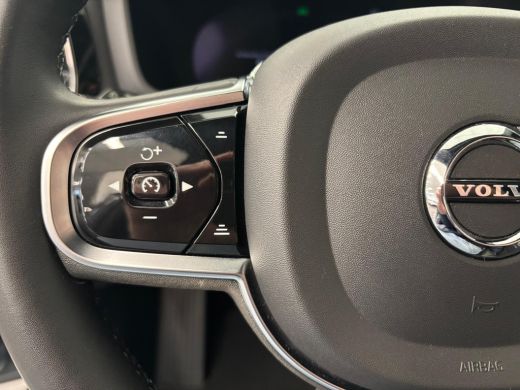 Volvo  V60 B4 Plus Dark | Premium audio | Trekhaak | Panoramadak | 360o camera | Apple Carplay/Android Auto ... ActivLease financial lease