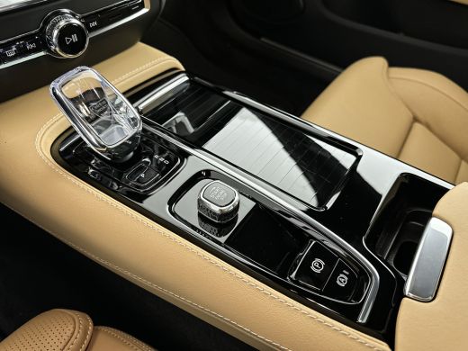 Volvo  V60 T8 Ultra Dark Performance | 20" | Bowers & Wilkins | Geventileerd Nappa | Massagestoelen | Getint... ActivLease financial lease