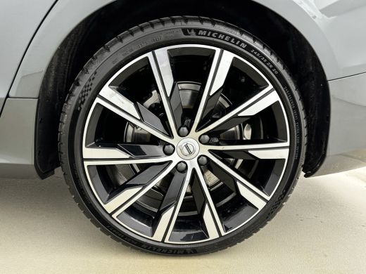 Volvo  V60 T8 Ultra Dark Performance | 20" | Bowers & Wilkins | Geventileerd Nappa | Massagestoelen | Getint... ActivLease financial lease