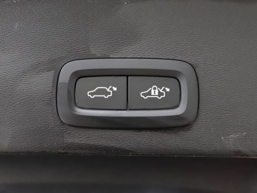 Volvo  XC40 Recharge P8 AWD R Design | Stoel & stuurverwarming | Camera | Leder/Alcantara | Adaptive cruise |... ActivLease financial lease