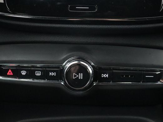 Volvo  XC40 Recharge P8 AWD R Design | Stoel & stuurverwarming | Camera | Leder/Alcantara | Adaptive cruise |... ActivLease financial lease