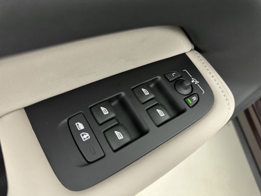 Volvo  XC60 NEW MODEL 2.0 T6 Plug-in hybrid AWD Plus Dark | Panoramadak | PDC V+A en 360 Camera | Stoel+stuur... ActivLease financial lease