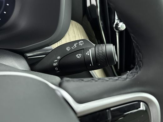 Volvo  XC60 NEW MODEL 2.0 T6 Plug-in hybrid AWD Plus Dark | Panoramadak | PDC V+A en 360 Camera | Stoel+stuur... ActivLease financial lease