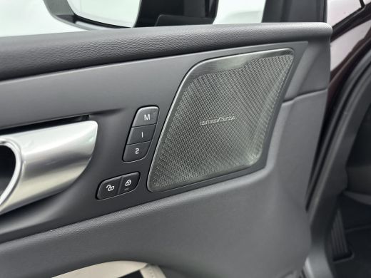 Volvo  XC60 NEW MODEL 2.0 T6 Plug-in hybrid AWD Plus Dark | Panoramadak | PDC V+A en 360 Camera | Stoel+stuur... ActivLease financial lease