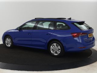 Skoda Octavia 1.0 e-TSI Business Edition | Panoramadak | Trekhaak | Stoelverwarming | Carplay | Parkeerhulp | C...