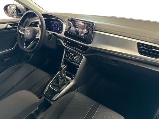 Volkswagen T-Roc 1.5 TSI 150pk DSG Life Edition | Climatronic | Dodehoeksensoren | Travel Assist