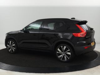 Volvo  XC40 Recharge P8 AWD R Design | Stoel & stuurverwarming | Camera | Leder/Alcantara | Adaptive cruise |...