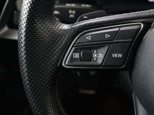 Audi A3 35 TFSI S edition | Carplay | Navigatie | Sportstoelen | Half leder | Full LED | Camera | Virtual... ActivLease financial lease