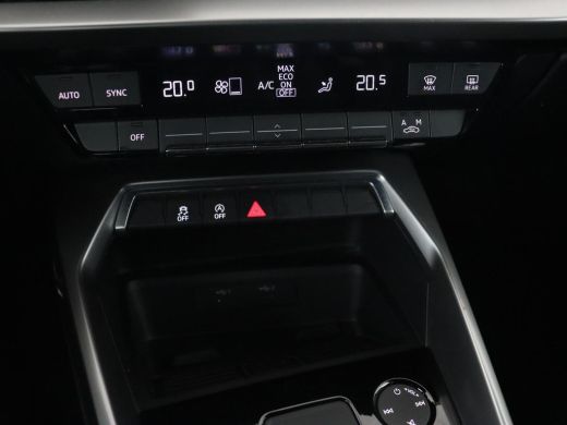 Audi A3 35 TFSI S edition | Carplay | Navigatie | Sportstoelen | Half leder | Full LED | Camera | Virtual... ActivLease financial lease
