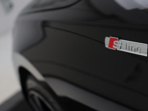 Audi A3 35 TFSI S edition | Carplay | Navigatie | Sportstoelen | Half leder | Full LED | Camera | Virtual... ActivLease financial lease