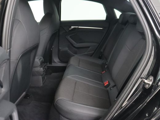 Audi A3 35 TFSI S edition | Carplay | Navigatie | Sportstoelen | Half leder | Full LED | Camera | Virtual... ActivLease financial lease