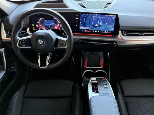 BMW X1 XDRIVE 25E M-SPORT LED PANO.SCHUIFDAK ELEK.KLEP NAVI STOELVERW M-SHADOW LINE ELEK.STOEL ZWARTE.HE... ActivLease financial lease