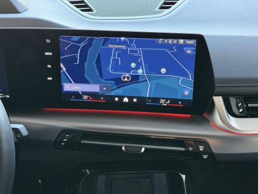 BMW X1 XDRIVE 25E M-SPORT LED PANO.SCHUIFDAK ELEK.KLEP NAVI STOELVERW M-SHADOW LINE ELEK.STOEL ZWARTE.HE... ActivLease financial lease