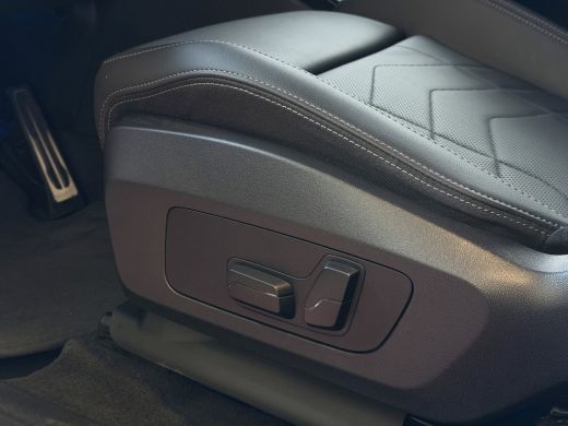 BMW X1 XDRIVE 25E M-SPORT LED PANO.SCHUIFDAK ELEK.KLEP NAVI STOELVERW M-SHADOW LINE ELEK.STOEL ZWARTE.HE... ActivLease financial lease