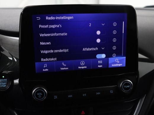 Ford Fiesta 1.0 EcoBoost ST-Line X | Stoel & stuurverwarming | Trekhaak | Camera | Adaptive cruise | Carplay ... ActivLease financial lease