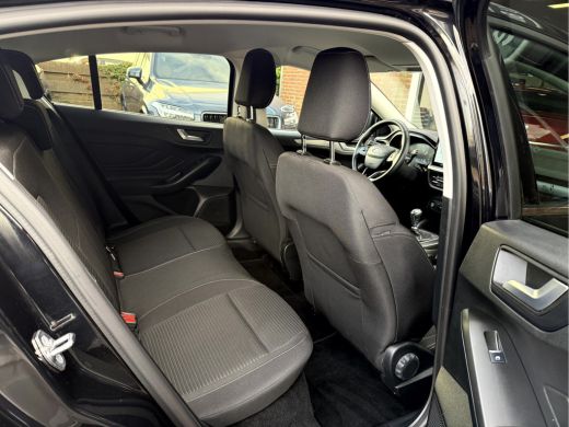 Ford Focus 1.0 EcoBoost Hybrid Titanium NL. Auto, ActivLease financial lease