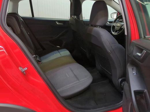 Ford Focus 1.5D 120PK Euro6 Active Business / Trekhaak / Navigatie / Airco / Pdc.V+A / Xenon / B&O Radio mul... ActivLease financial lease