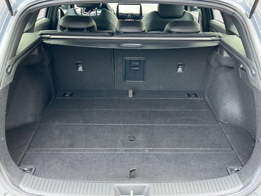 Hyundai i30 1.5 T-GDi 160pk MHEV N-Line | Premium audio | Camera | Trekhaak | Elektrische bestuurdersstoel me... ActivLease financial lease