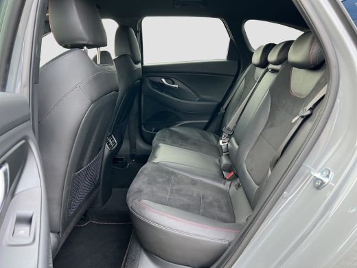 Hyundai i30 1.5 T-GDi 160pk MHEV N-Line | Premium audio | Camera | Trekhaak | Elektrische bestuurdersstoel me... ActivLease financial lease