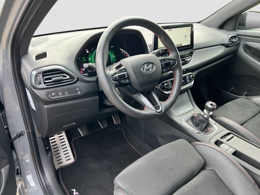 Hyundai i30 1.5 T-GDi 160pk MHEV N-Line | Premium audio | Camera | Trekhaak | Elektrische bestuurdersstoel me... ActivLease financial lease