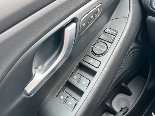 Hyundai i30 1.5 T-GDi 160pk MHEV N-Line | Premium audio | Camera | Trekhaak | Elektrische bestuurdersstoel me... ActivLease financial lease