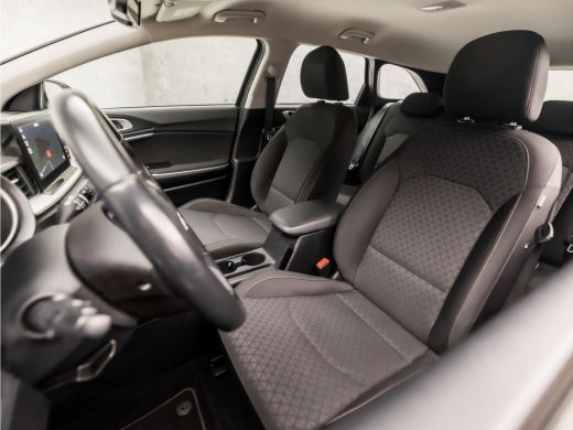 Kia Ceed Sportswagon 1.4 T-GDi DynamicLine 141Pk Automaat (APPLE CARPLAY, GROOT NAVI, CAMERA, TREKHAAK, SPORTSTOELEN, ... ActivLease financial lease