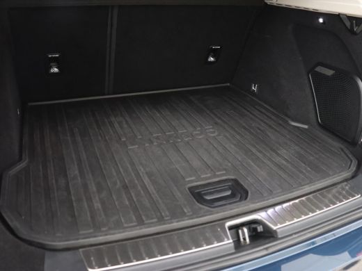 Lynk & Co 01 1.5 Plug In | Panoramadak | Infinity by Harman | Camera | Adaptive cruise | Stoelverwarming | Car... ActivLease financial lease