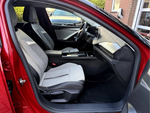 Opel Astra Sports Tourer 1.2 130pk Level 4 17''Lmv, Trekhaak, Camera, App Connect ActivLease financial lease