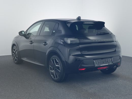 Peugeot 208 GT | Armsteunen op de voorportieren bekleed met kunstleder met groen sierstiksel (GT-Line) | Clim... ActivLease financial lease