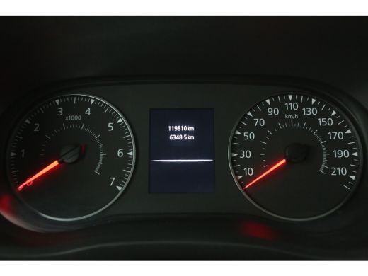 Renault Master T35 2.3 dCi 180PK L2H2 | Airco | Camera | Cruise | 3-Zits | Trekh. | Navi | Carplay | Parkeersens. ActivLease financial lease