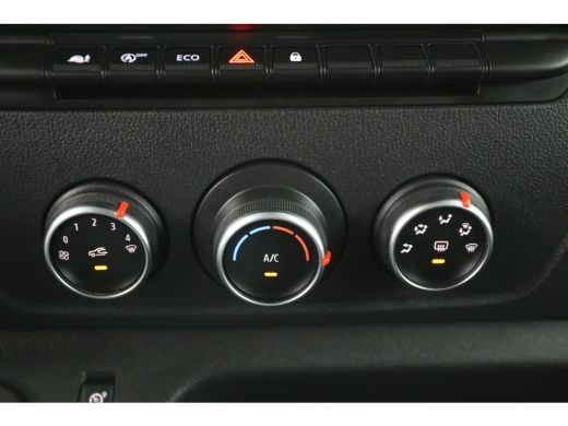 Renault Master T35 2.3 dCi 180PK L2H2 | Airco | Camera | Cruise | 3-Zits | Trekh. | Navi | Carplay | Parkeersens. ActivLease financial lease