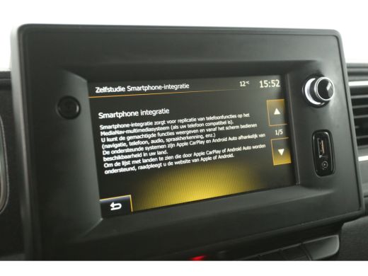 Renault Master T35 2.3 dCi 180PK L2H2 | Airco | Camera | Cruise | 3-Zits | Trekh. | Navi | Carplay | Parkeersens. ActivLease financial lease