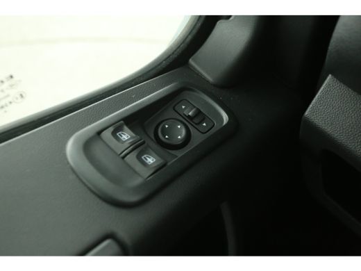 Renault Master T35 2.3 dCi 180PK L2H2 | Airco | Camera | Cruise | 3-Zits | Trekh. | Navi | Carplay | Parkeersens. ActivLease financial lease