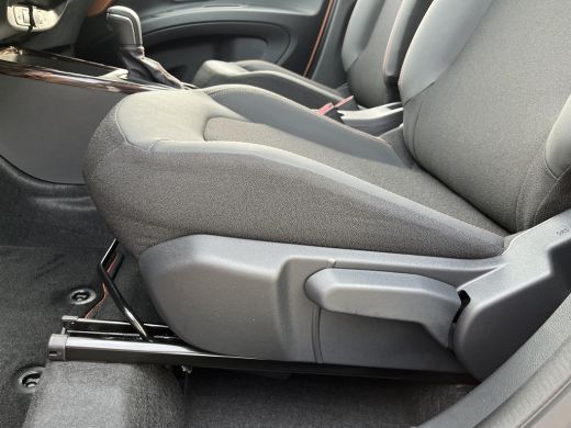 Toyota Aygo Hybrid 115 envy | Uit voorraad leverbaar | &euro; 500 extra inruilwaarde | ActivLease financial lease