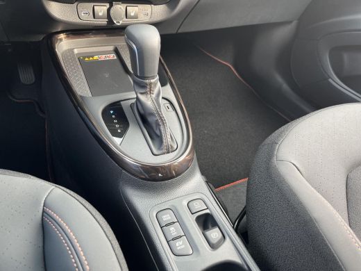 Toyota Aygo Hybrid 115 envy | Uit voorraad leverbaar | &euro; 500 extra inruilwaarde | ActivLease financial lease