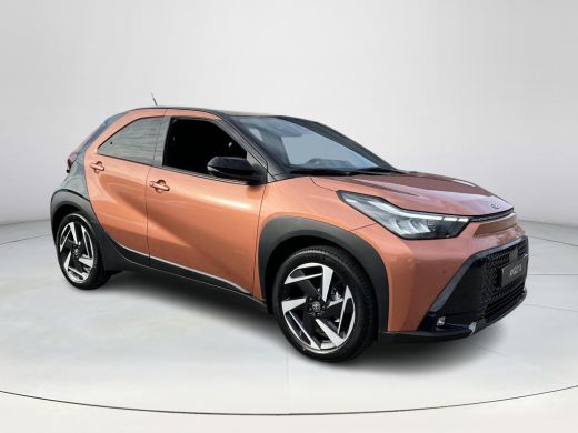 Toyota Aygo Hybrid 115 envy | Uit voorraad leverbaar | &euro; 500 extra inruilwaarde | ActivLease financial lease