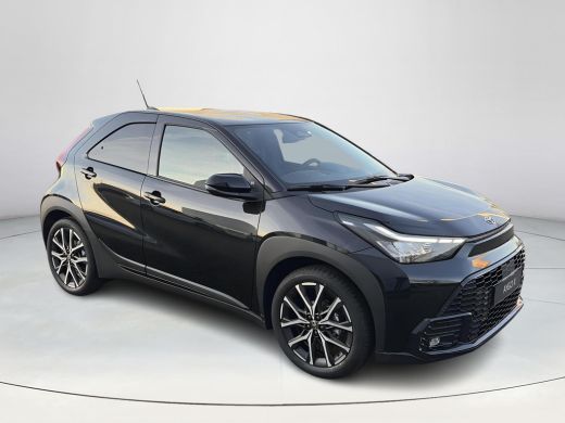Toyota Aygo Hybrid 115 GR Sport ActivLease financial lease