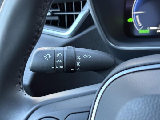 Toyota Corolla Touring Sports Hybrid 140 Dynamic **STOELVERWARMING/ KEYLESS/ PARKEERSENSOREN/ GARANTIE** ActivLease financial lease