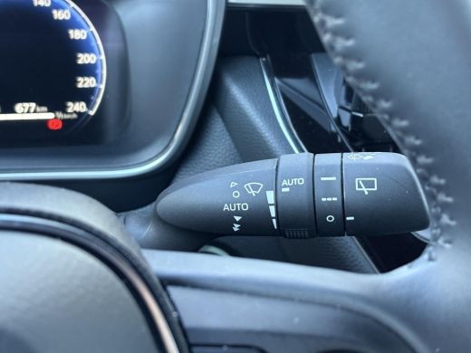 Toyota Corolla Touring Sports Hybrid 140 Dynamic **STOELVERWARMING/ KEYLESS/ PARKEERSENSOREN/ GARANTIE** ActivLease financial lease