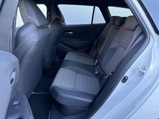 Toyota Corolla Touring Sports Hybrid 140 Dynamic **STOELVERWARMING/ KEYLESS/ PARKEERSENSOREN/ GARANTIE** ActivLease financial lease