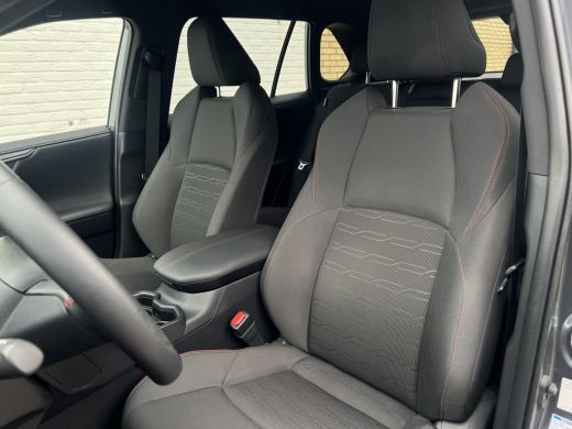 Toyota RAV4 2.5 Plug-in Hybrid AWD Bi-Tone | Navi | LED | Camera | CarPlay | ACC | HUD | 19 inch ActivLease financial lease