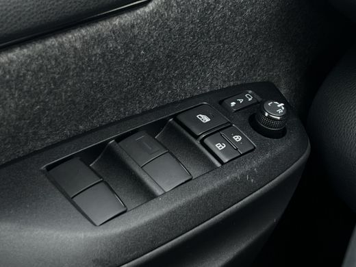 Toyota Yaris 1.5 Hybrid Dynamic | ACC | Dodehoek | LED | Carplay | Camera | PDC ActivLease financial lease